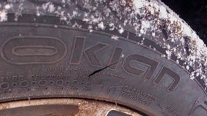 Размер пореза автомобильной шины допустим для починки